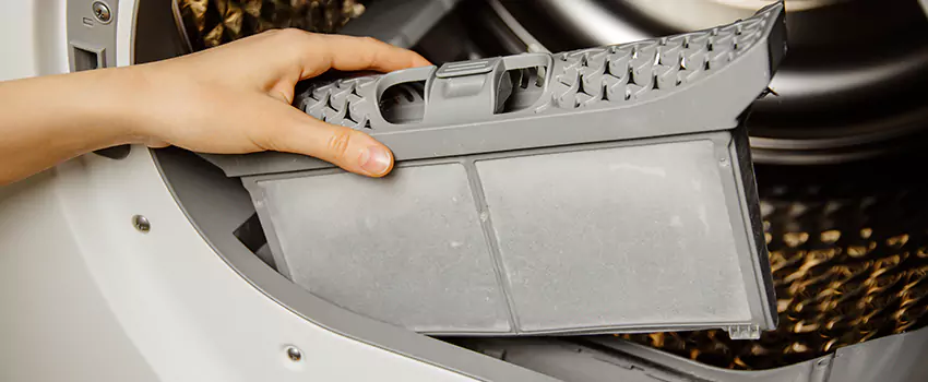 Signs Of A Clogged Dryer Lint Trap in Bryan, Texas